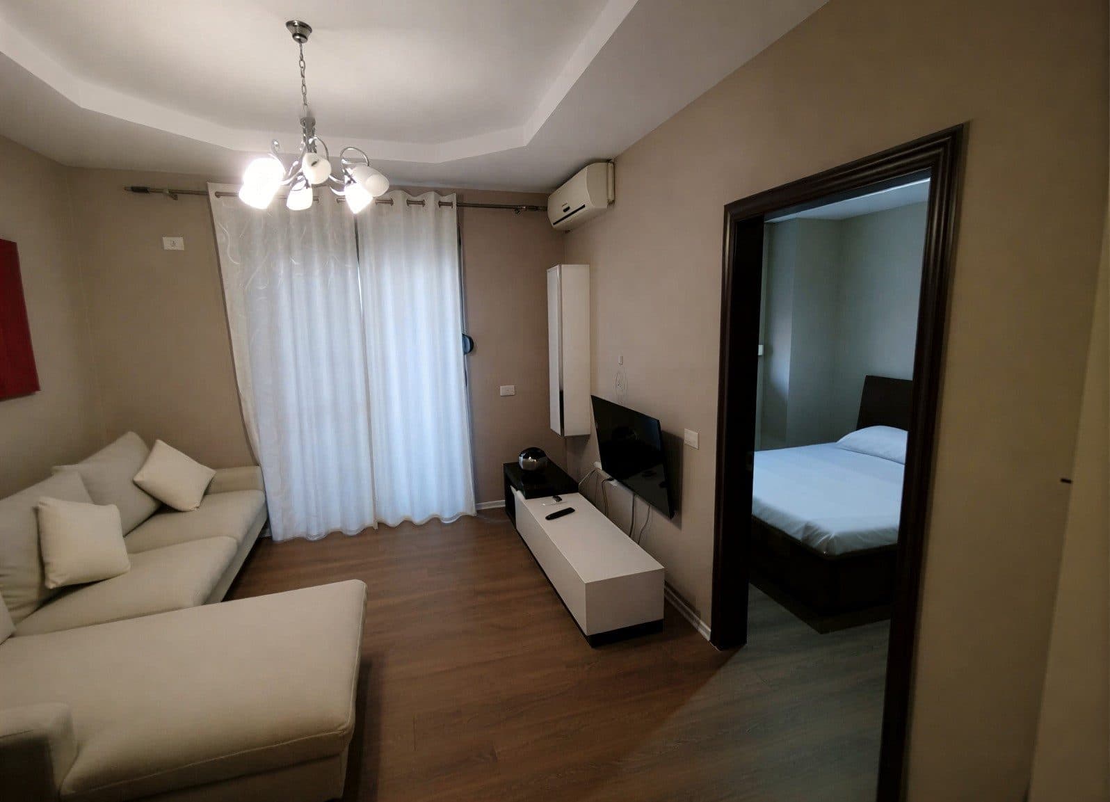 Jepet me Qira Apartament 1+1 – Yzberisht !