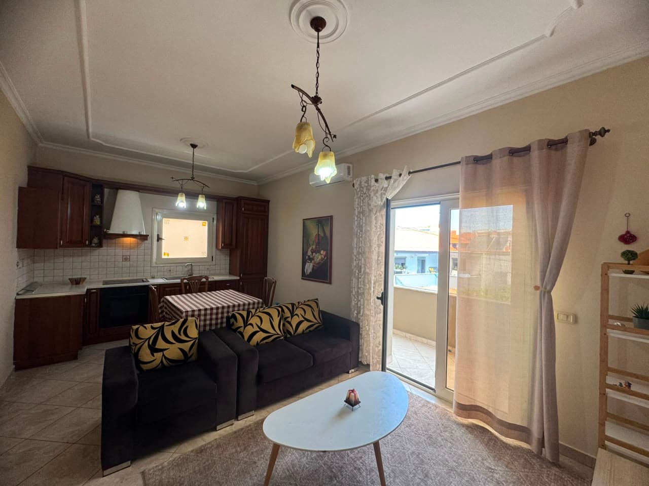 Apartament 1+1 me qira – Selitë e Vogël, afër Uni Marin Barleti ! 3