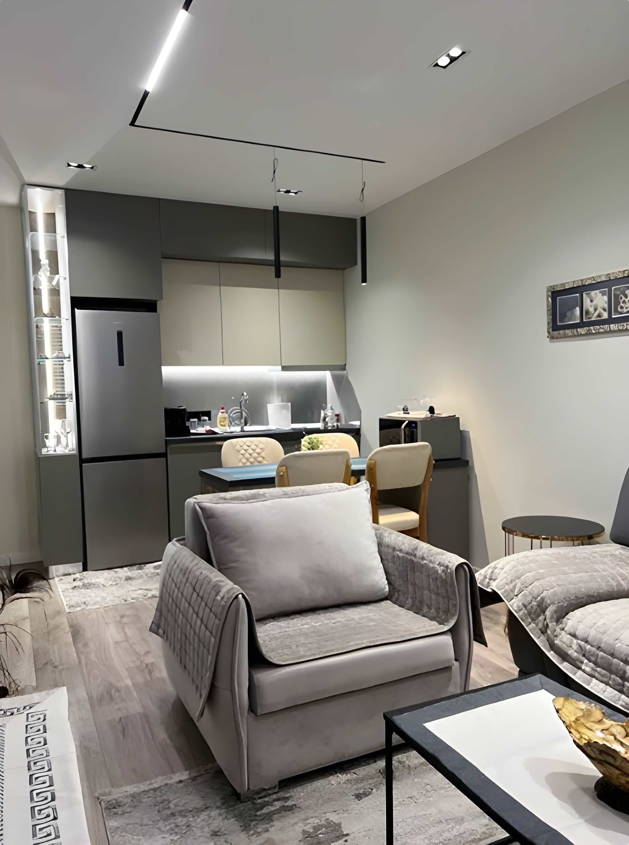 Jepet me Qira Apartament 1+1 + Ballkon – Në Qënder të Tiranës ! 2