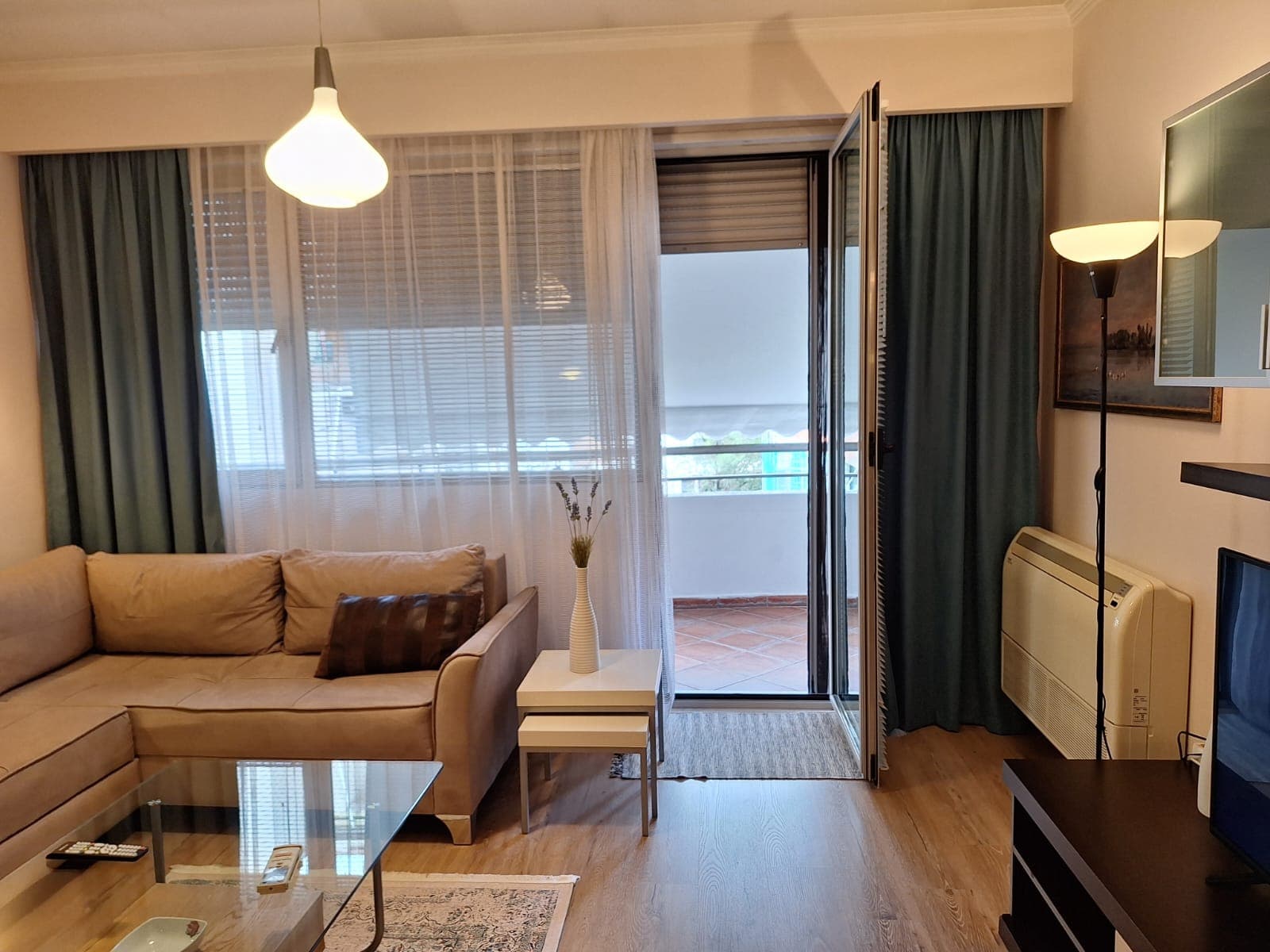 Jepet me Qira Apartament 2+1+2 tek Lsi, Pallati Conadit, Bllok! 3