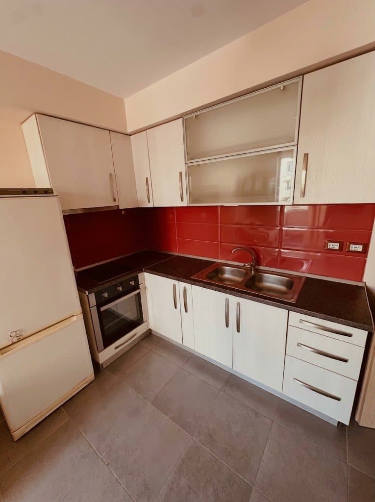 Apartament 1+1 me qira – Shkolla e Bashkuar ! 4