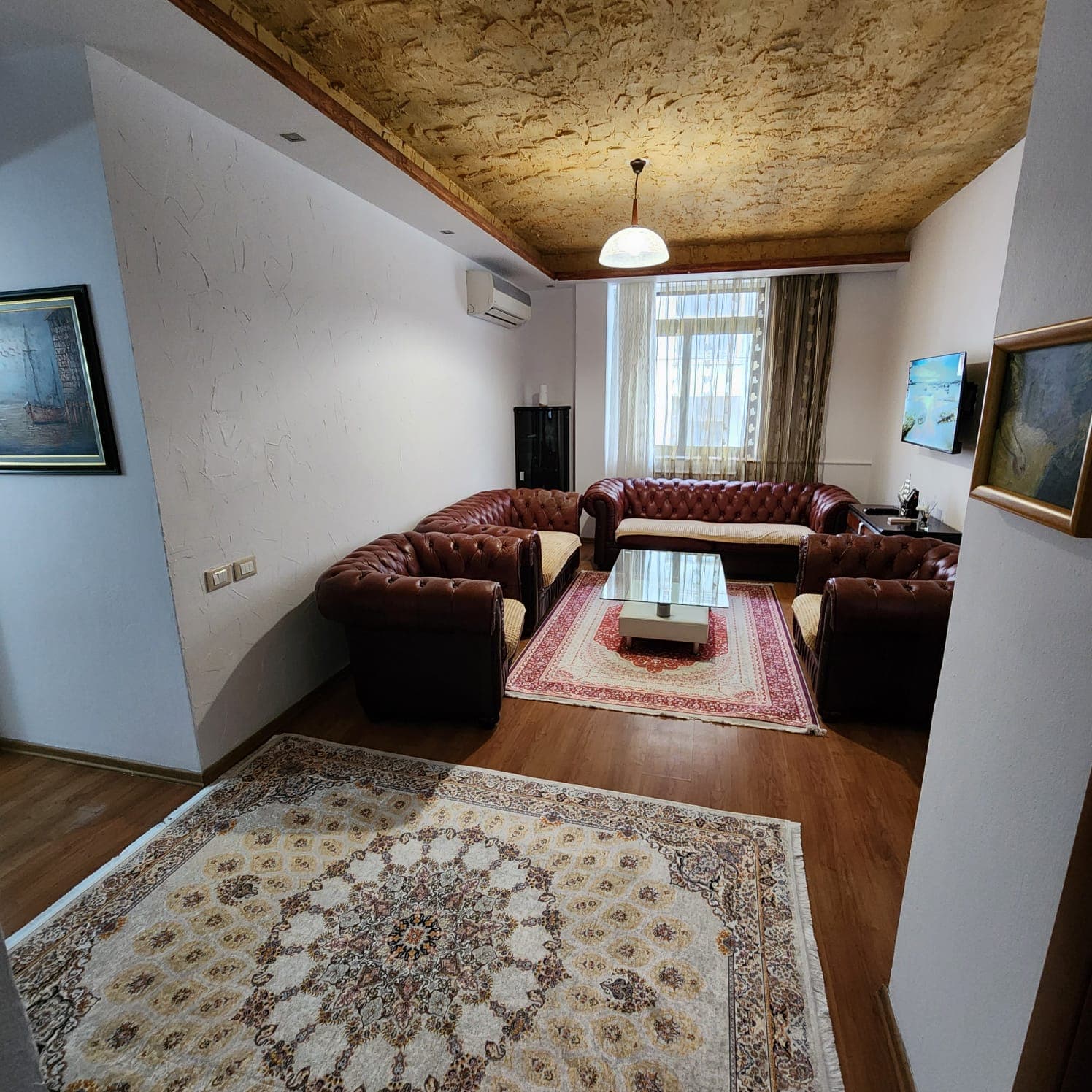 Jepet Apartament me Qira 2+1 – Afër Kristalit ! 2