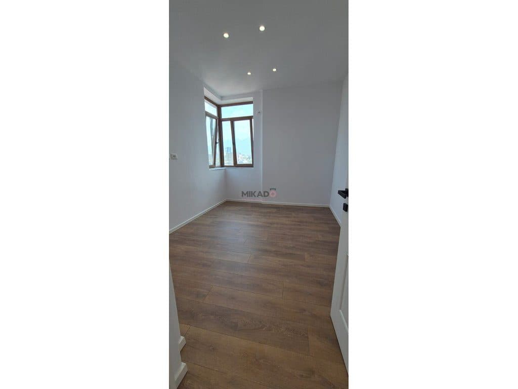 Shitet Apartament 1+1 - Selite, Rruga Fadil Bodinaku!