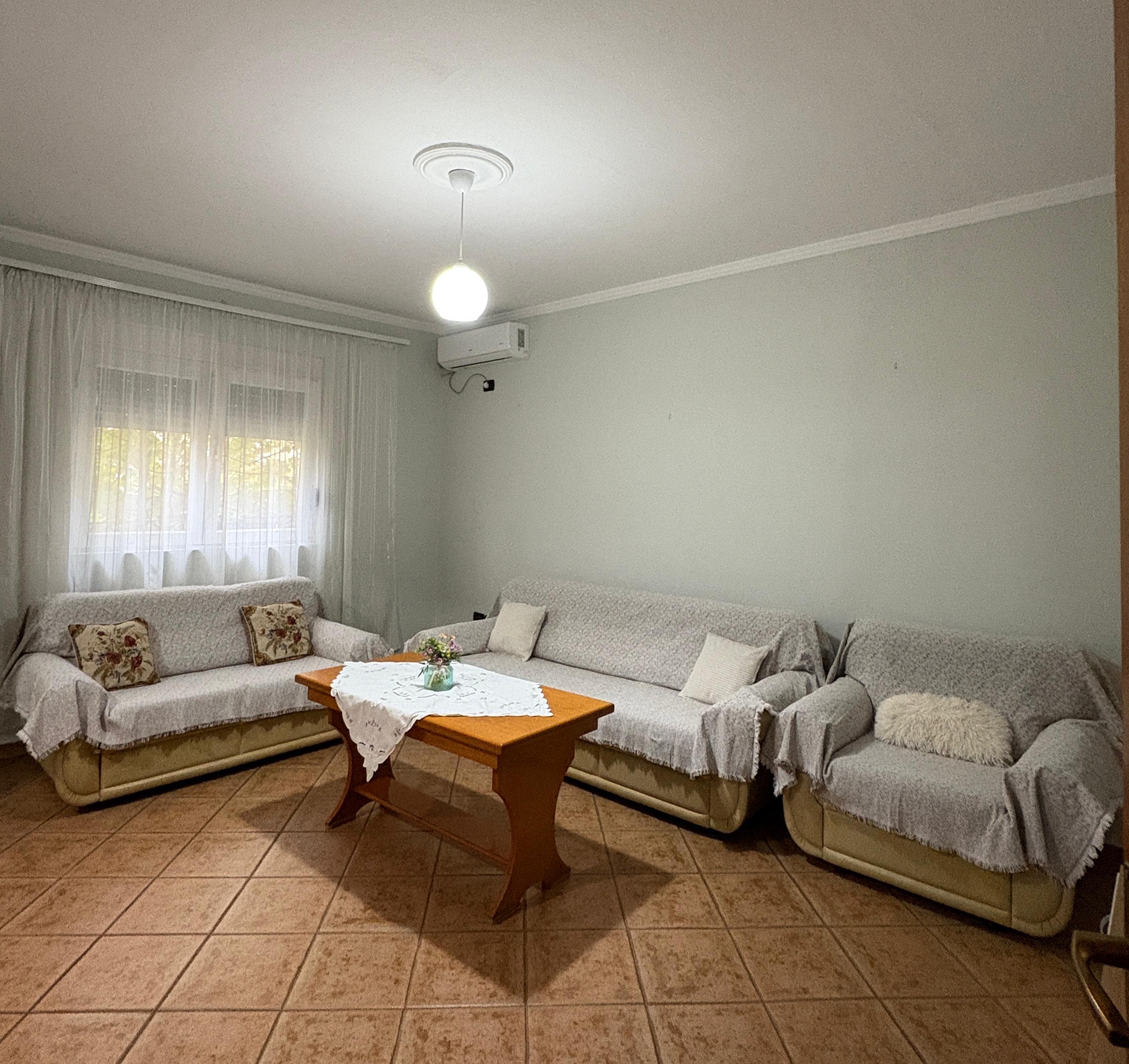 Apartament 1+1 me qira – Laprakë ! 4