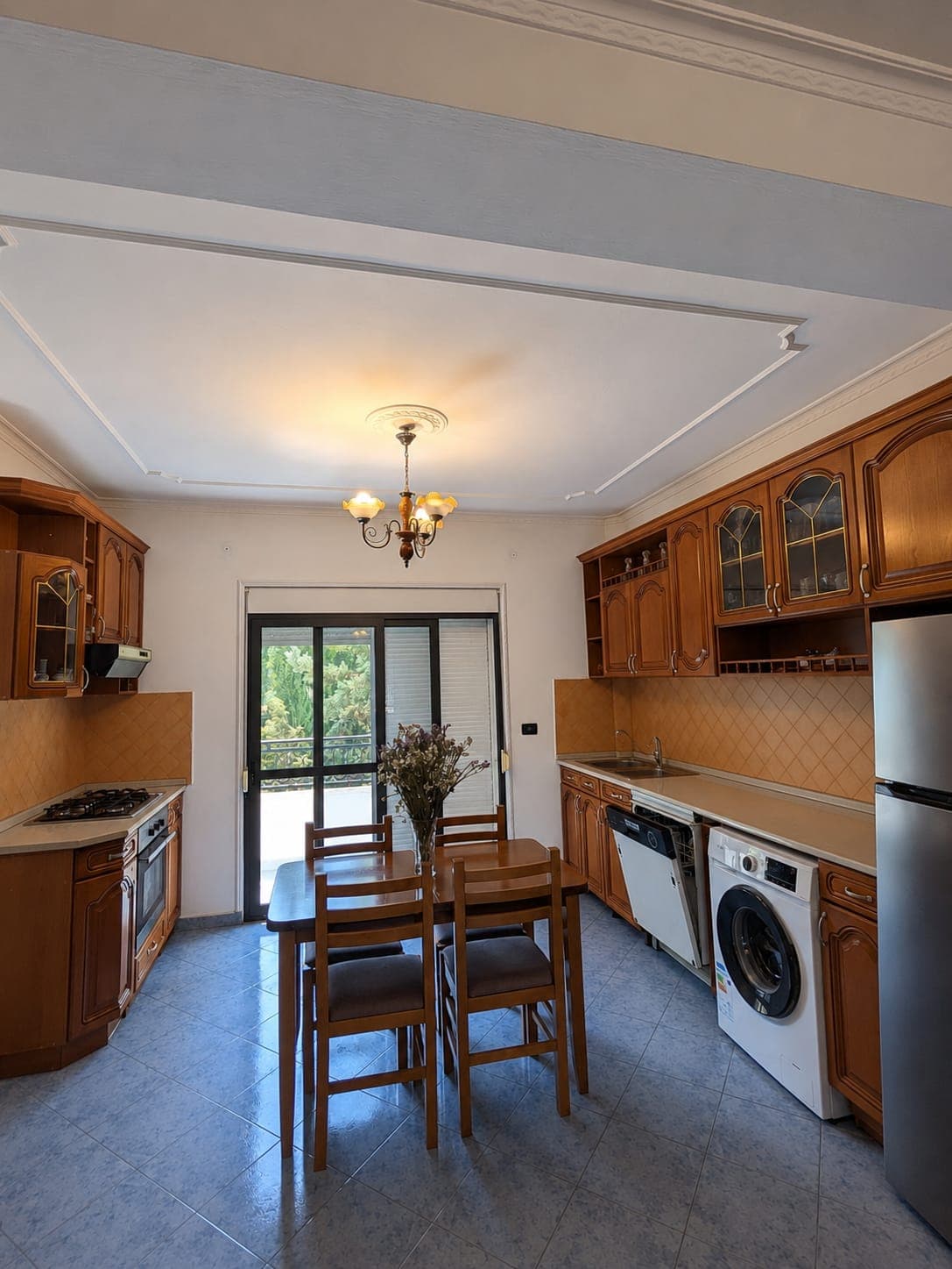 Apartament 2+1 me qira – Bulevardi i Ri ! 2