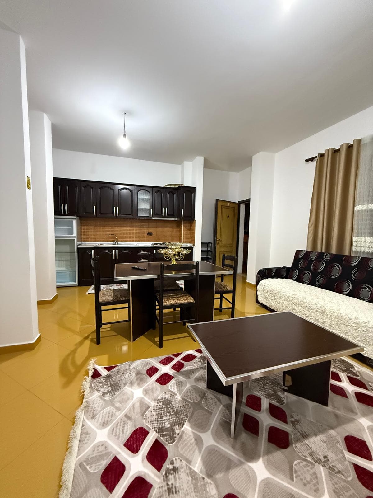 Jepet me Qira Apartament 1+1 – 21 Dhjetori !