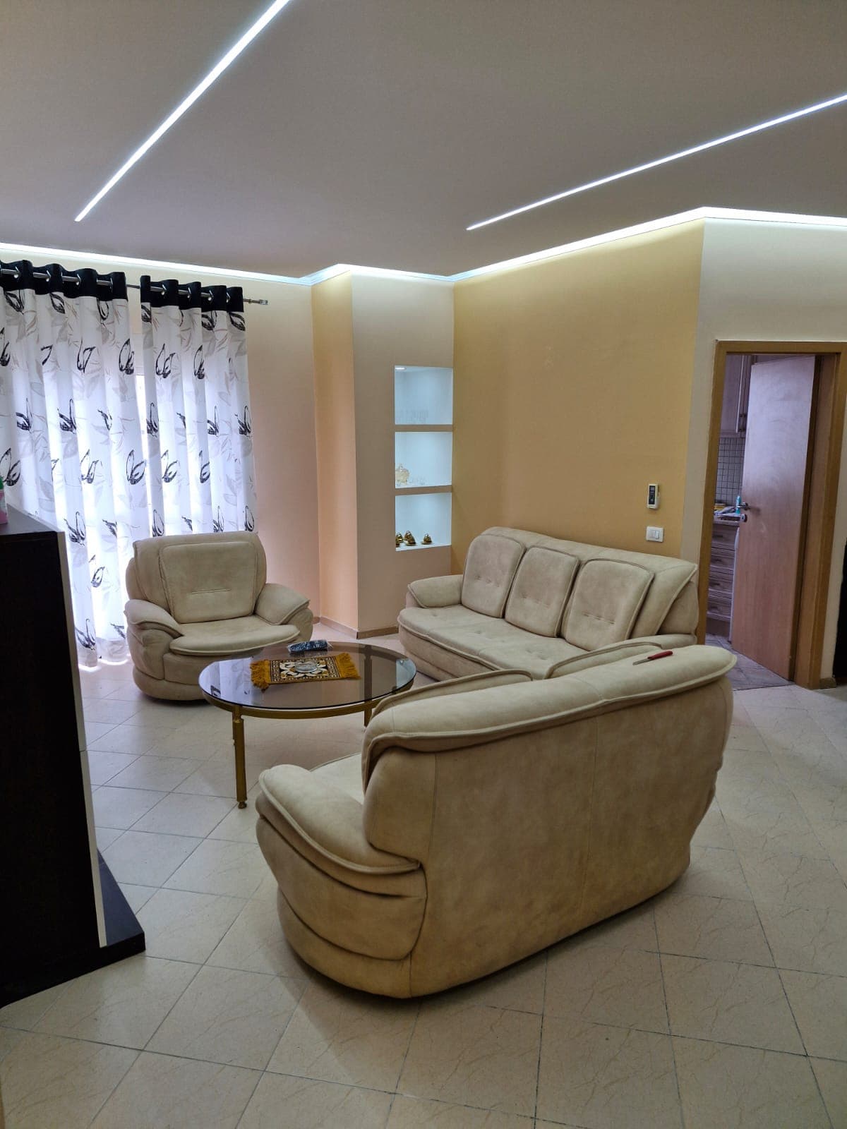 Apartament 2+1 me qira – Rr. e Kosovareve, pranë Liqenit Artificial ! 3