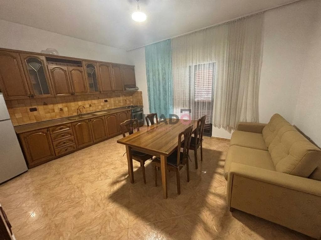 Apartament 2+1 me qira – Tregu Elektrik, Pallati Grand !