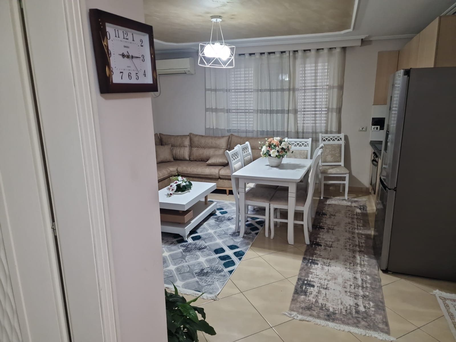 Jepet me Qira Apartament 2+1 – Ring Center, Zogu i Zi! 3