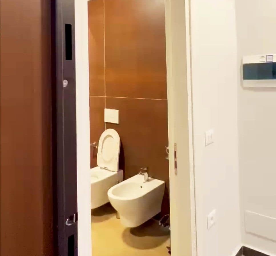 Shitet Apartament 2+1 ne Qerret! 4