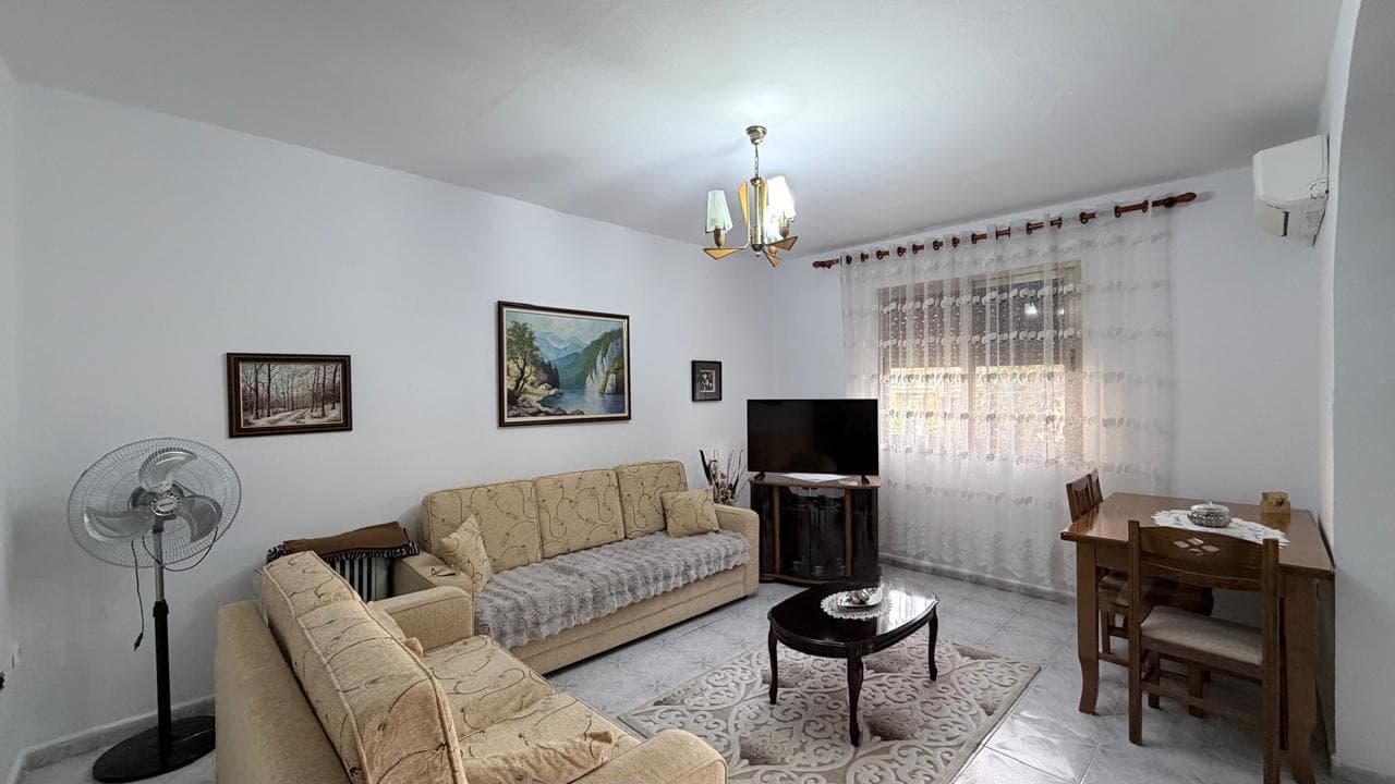Apartament 1+1 me qira – Ali Demi, pranë Drejtorisë së Policisë !
