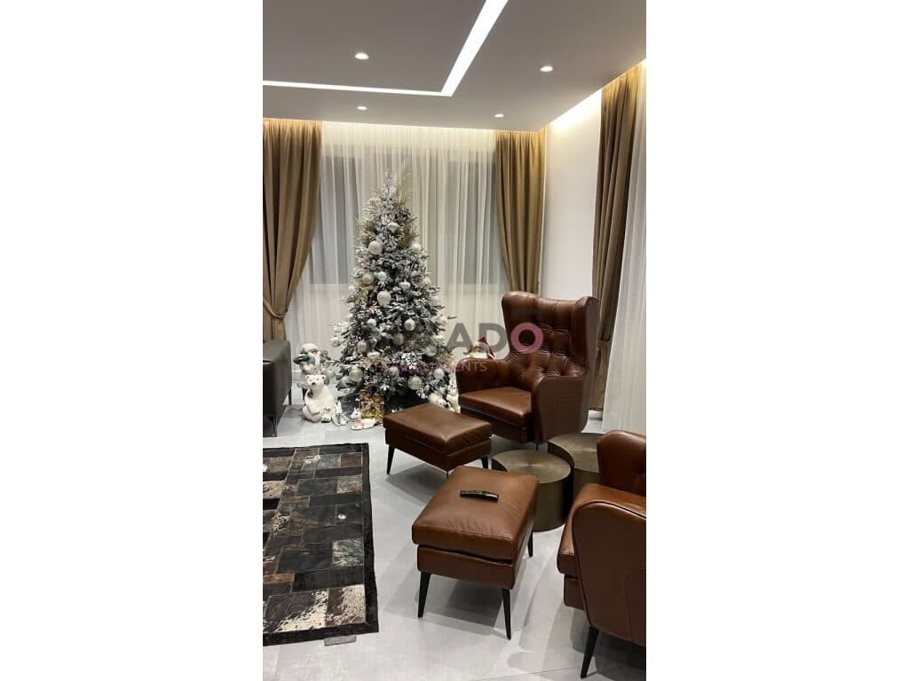 Vilë PREMIUM 3-katëshe për shitje – Pranë TEG ! 3