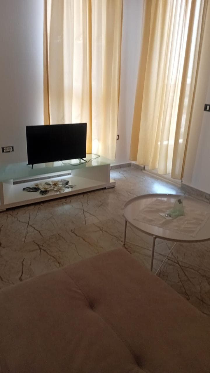 🏡 JEPET ME QIRA – APARTAMENT 1+1 TEK UNIVERS CITY 3
