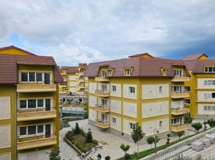 Shitet apartament 1+1 tek Lakeland Residence!