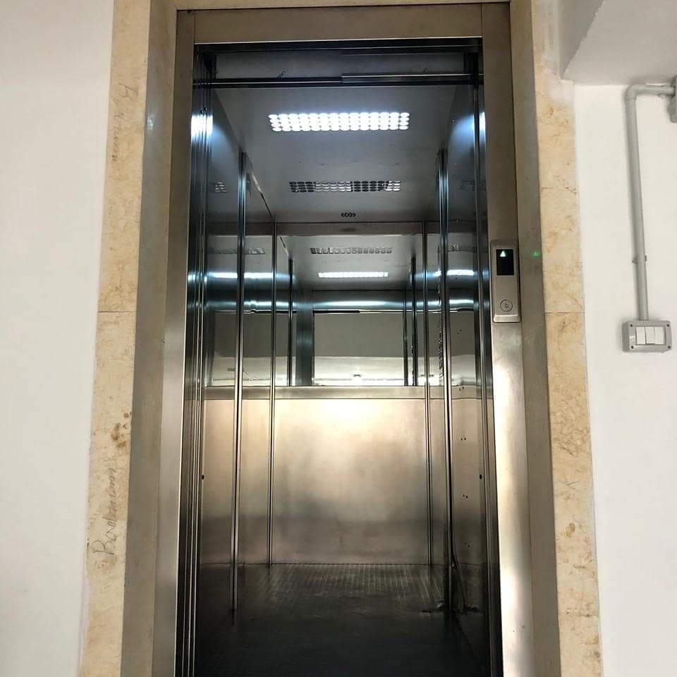 JEPET ME QIRA AMBIENT COMERCIAL TEK TREGU ELEKTIK!