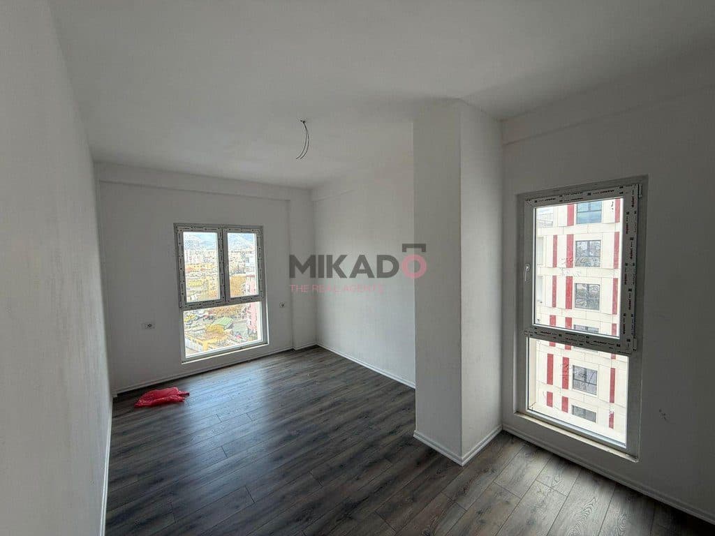 Shitet Apartament 2+1+2 tek Ultra Tech Residence, Zogu i Zi! 4
