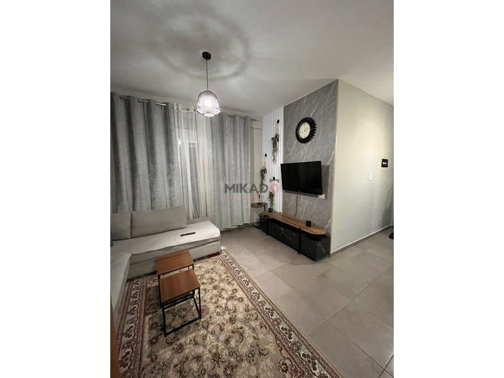 Jepet me Qira Apartament 1+1 – Pranë Terminalit Jug-Veri ! 4