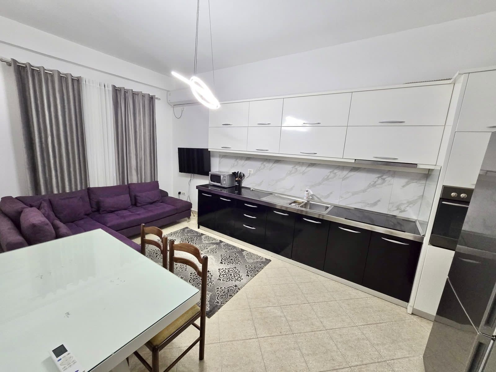 APARTAMENT 2+1 ME QIRA ASTIR !