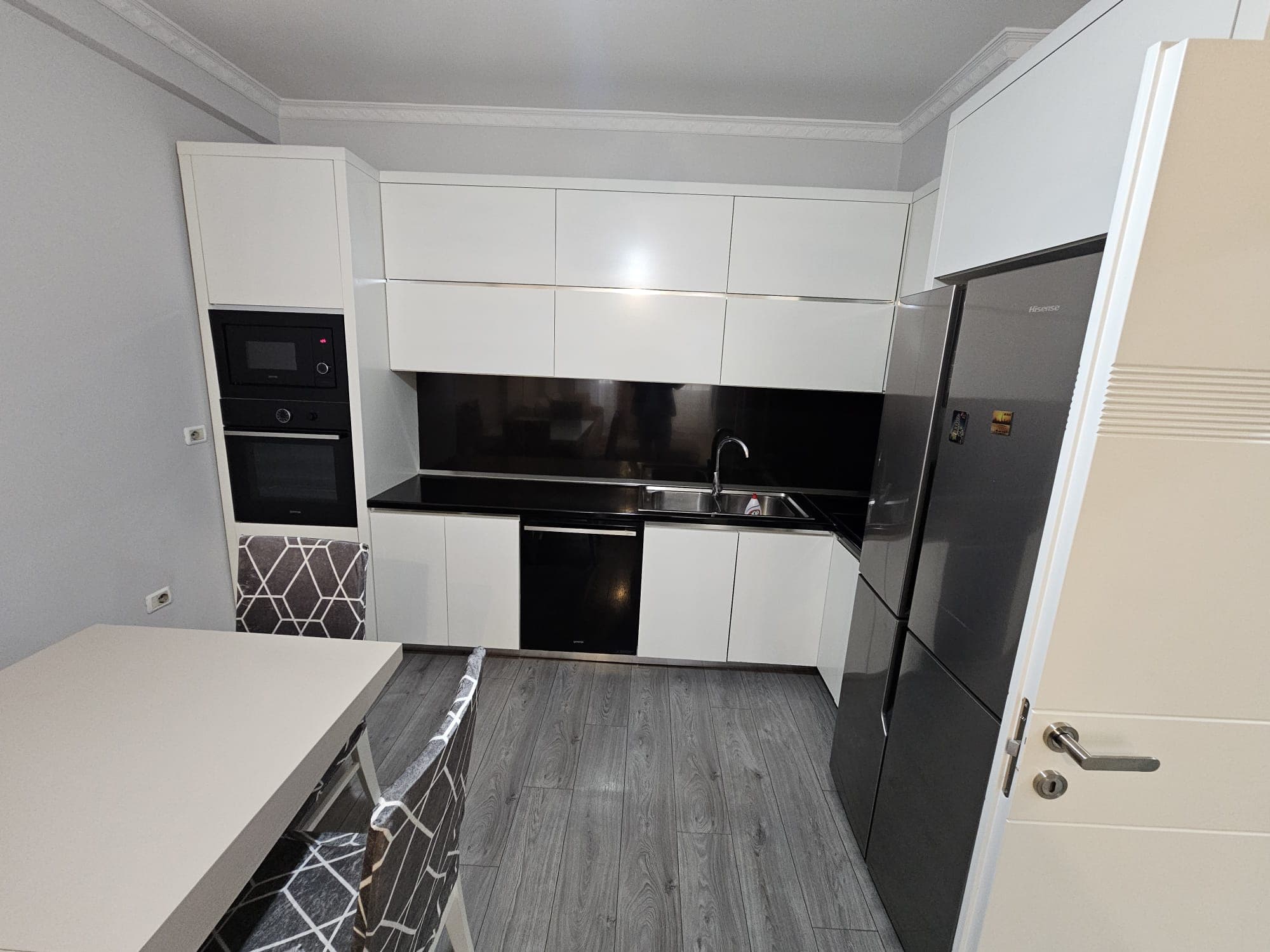Jepet me Qira Apartament 2+1+2 – Bulevardi Migjeni, Astir ! 4