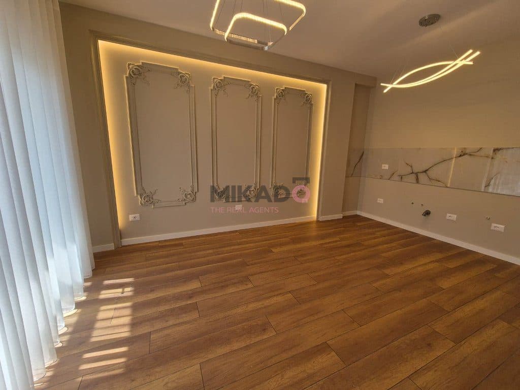 Shitet apartament 1+1 tek 21 Dhjetori! 3