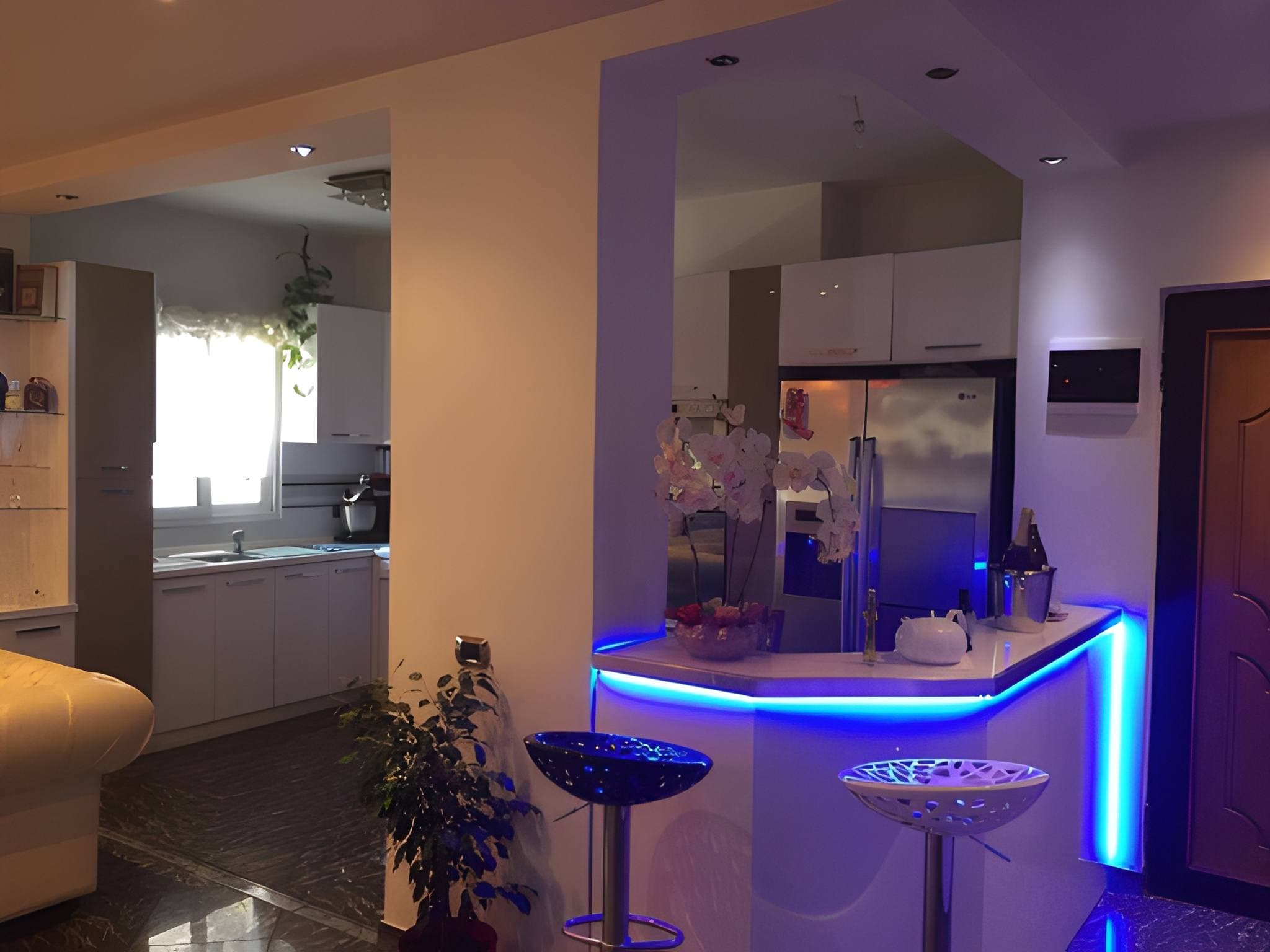 Jepet Apartament me Qira 2+1 - Komuna e parisit ! 2