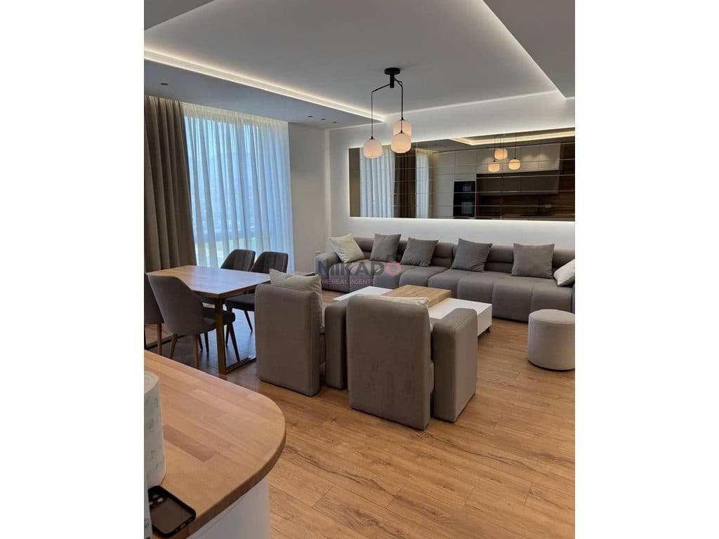Apartament luksoz 1+1 me qira – Bulevardi i Ri ! 2