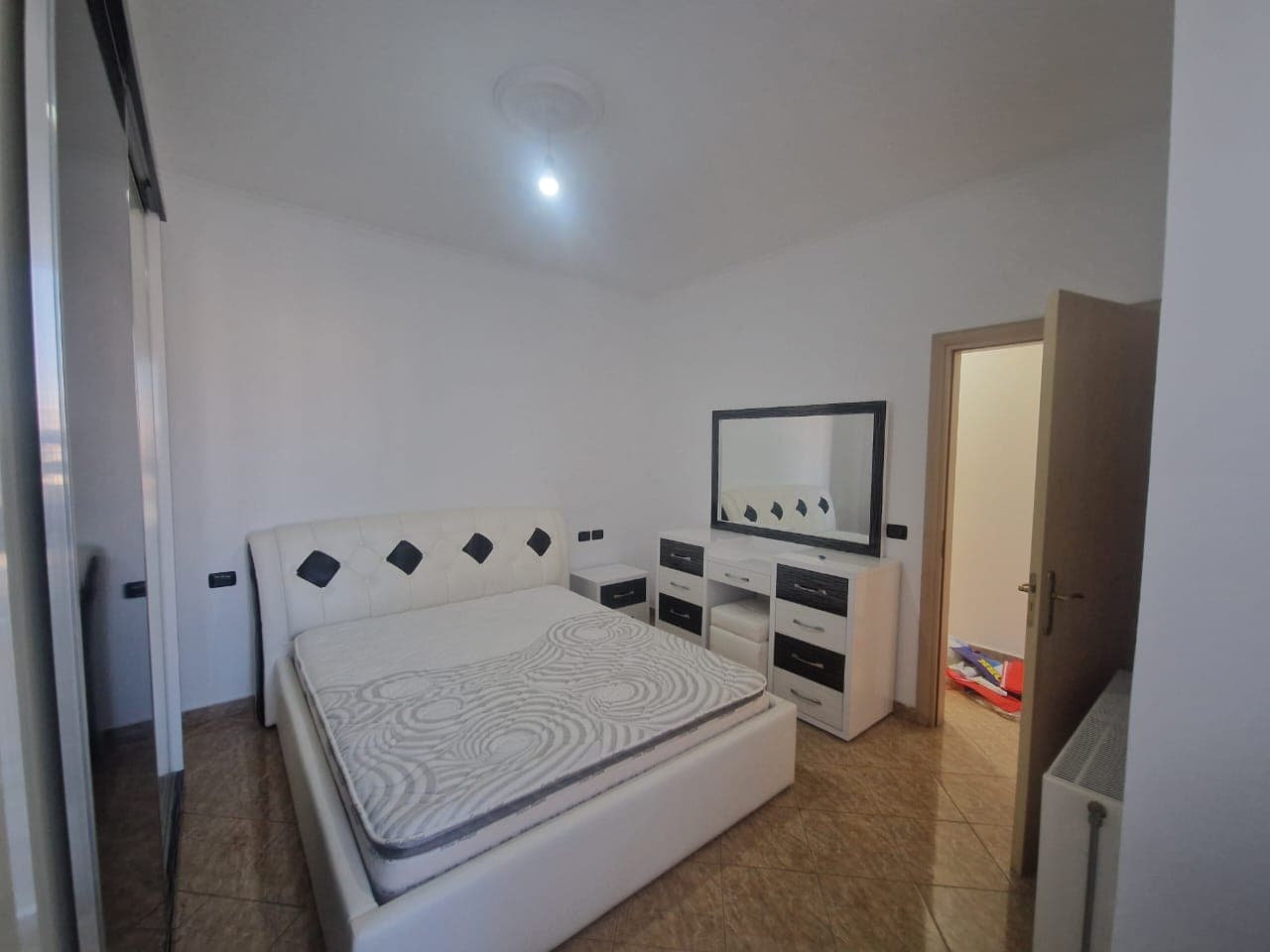 Jepet me Qira Apartament 2+1+ 2 Ballkone – Astir! 3