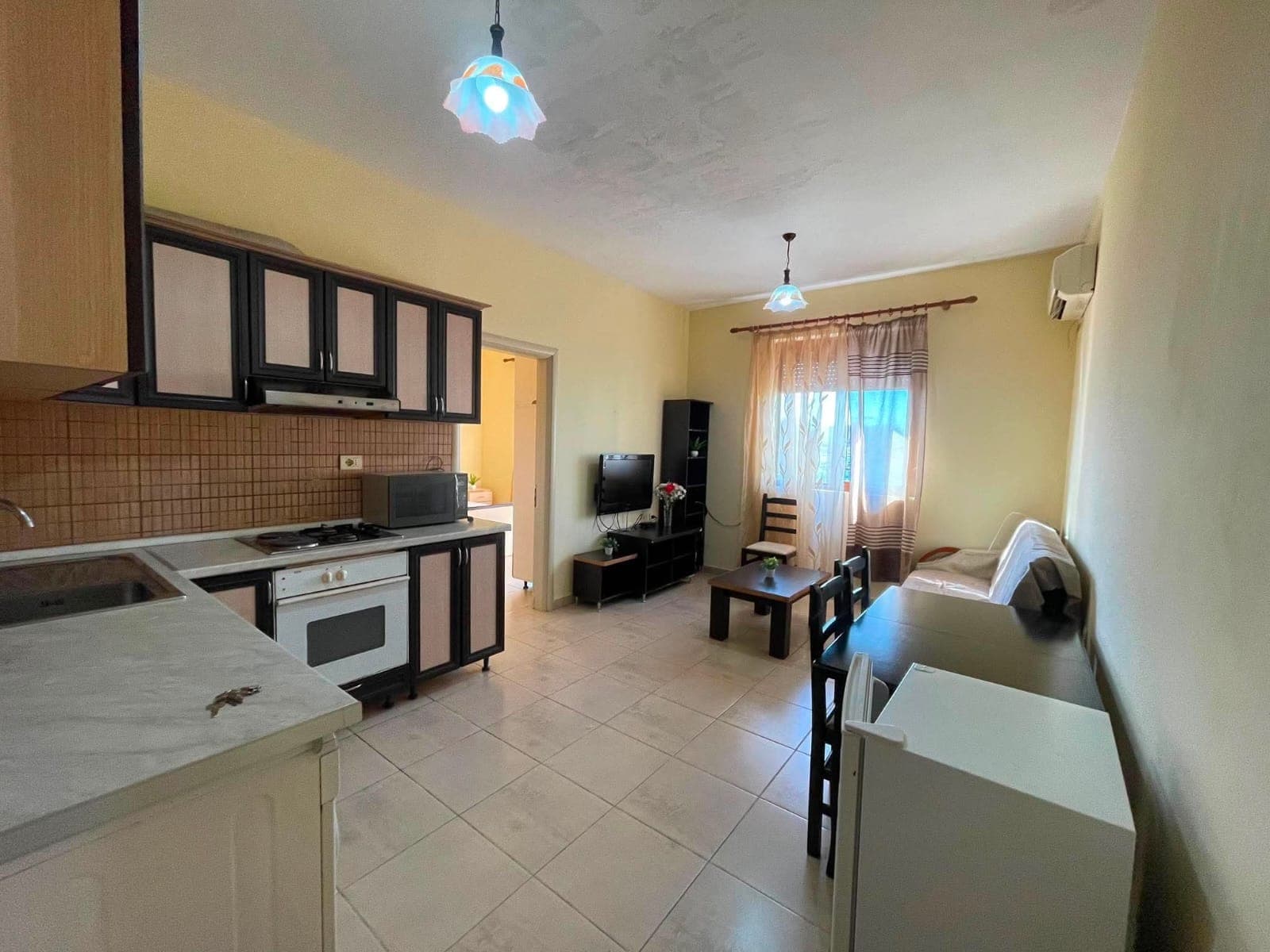 Apartament 1+1 me qira – Tek 21 Dhjetori ! 2
