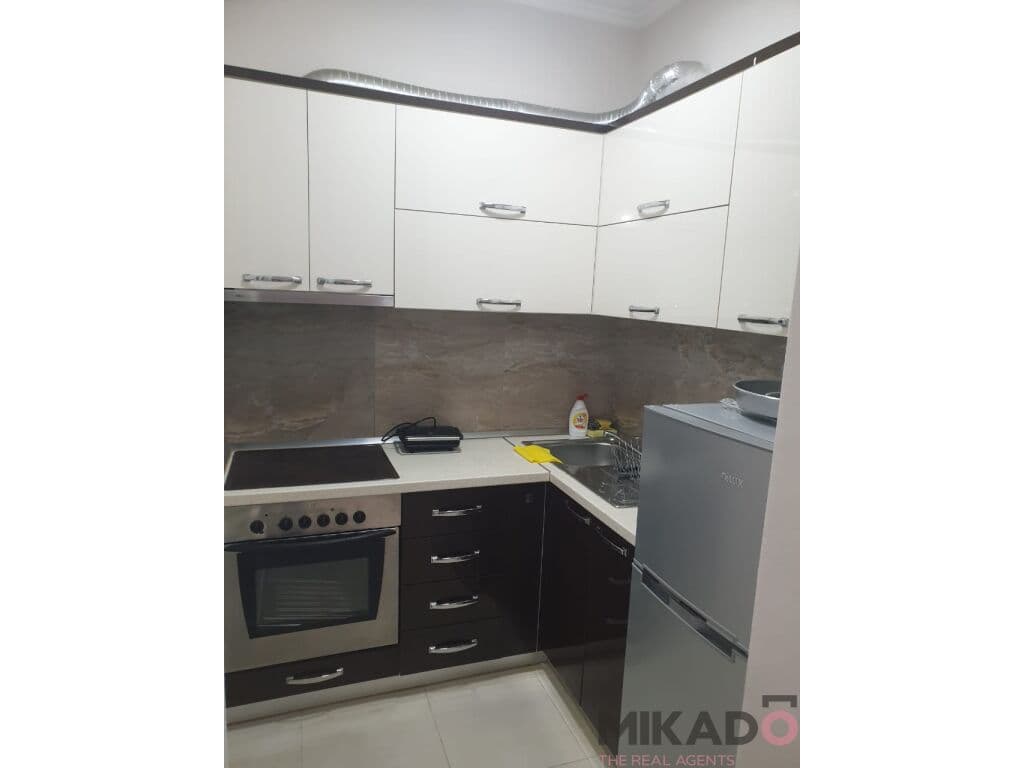 Shitet Apartament 2+1 - Porto Lalzi! 3