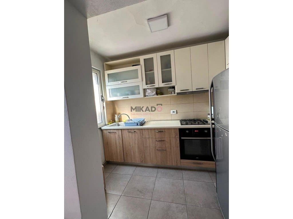 Apartament 2+1 me qira – Rruga Fortuzi ! 2