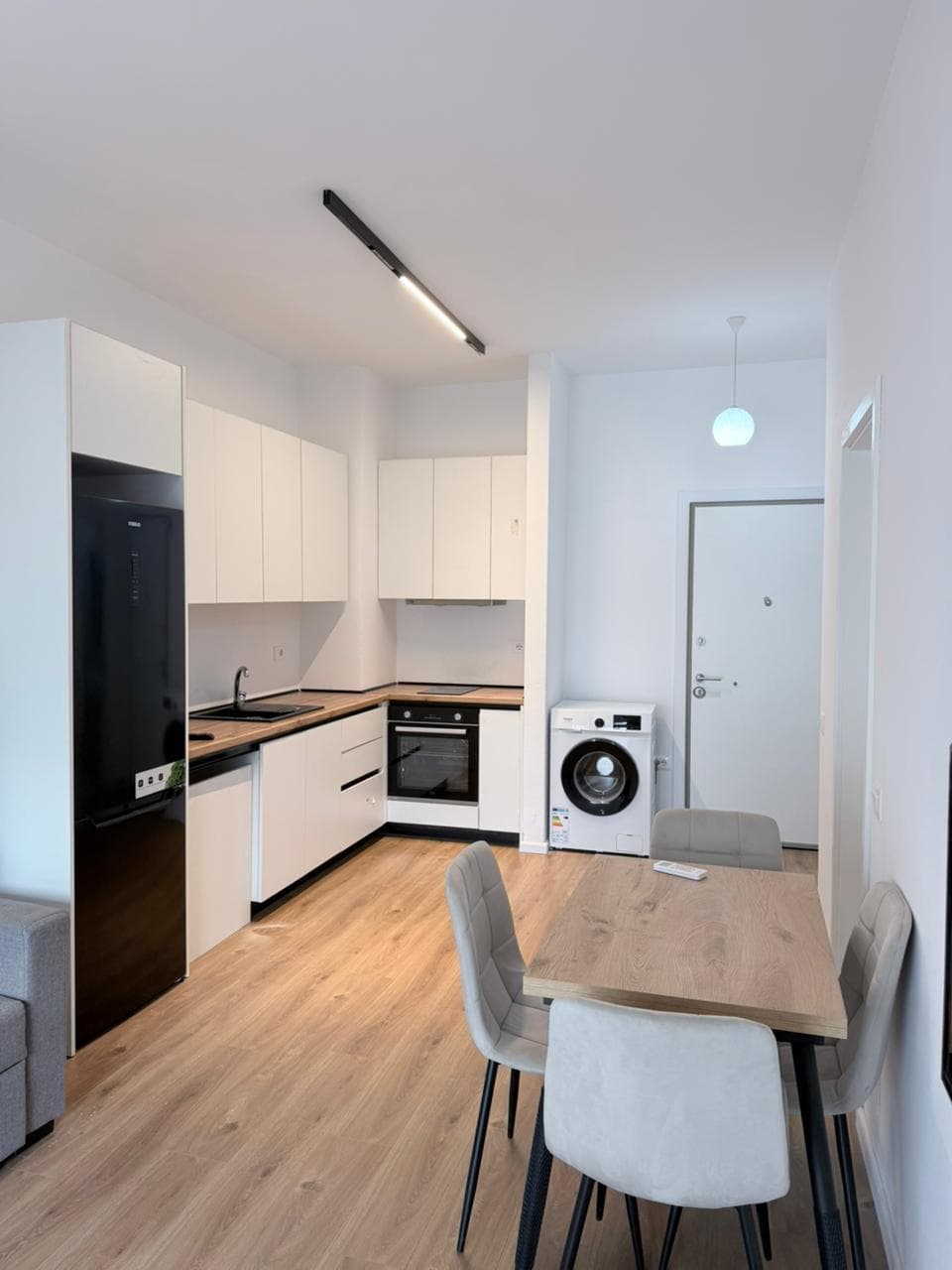 Super Apartament me qira – Ali Demi ! 3