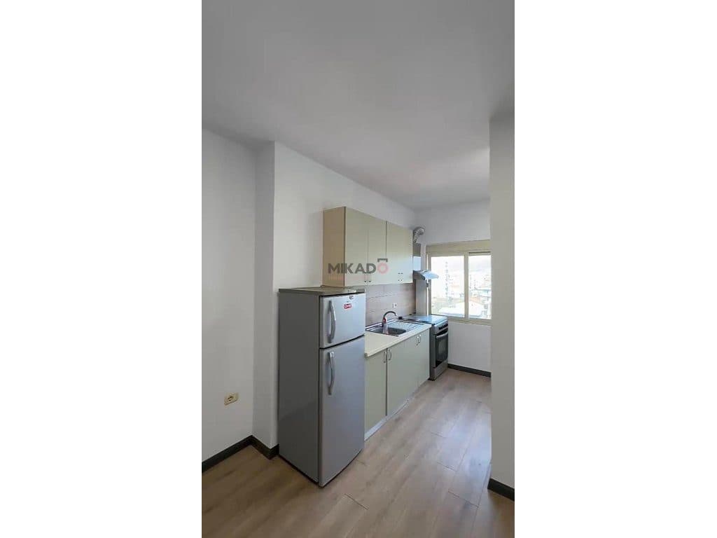 Shitet Apartament 2+1 prane Qendres Kristal!