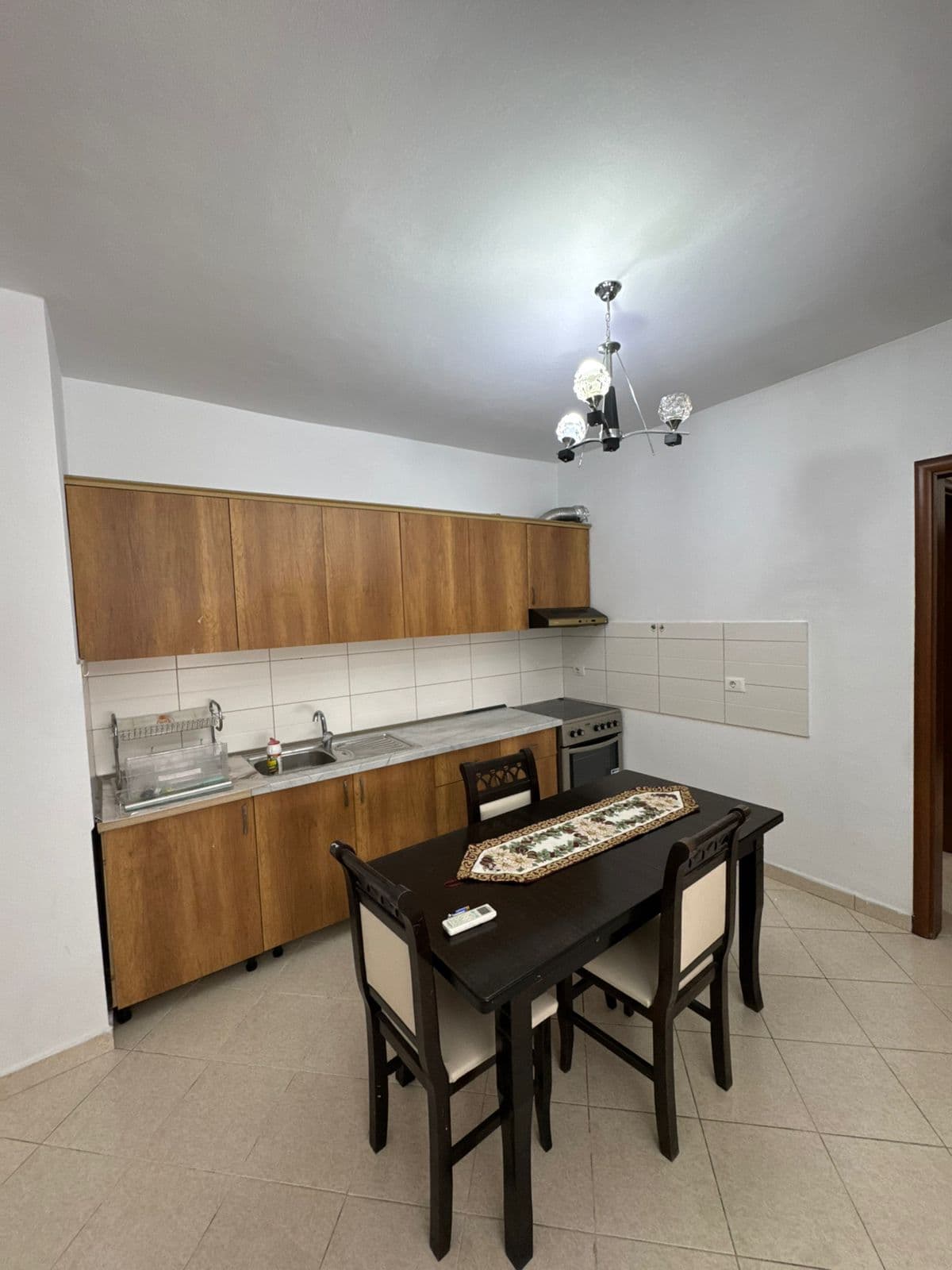 Apartament 3+1+2 tualete + ballkon me qira – Astir ! 2
