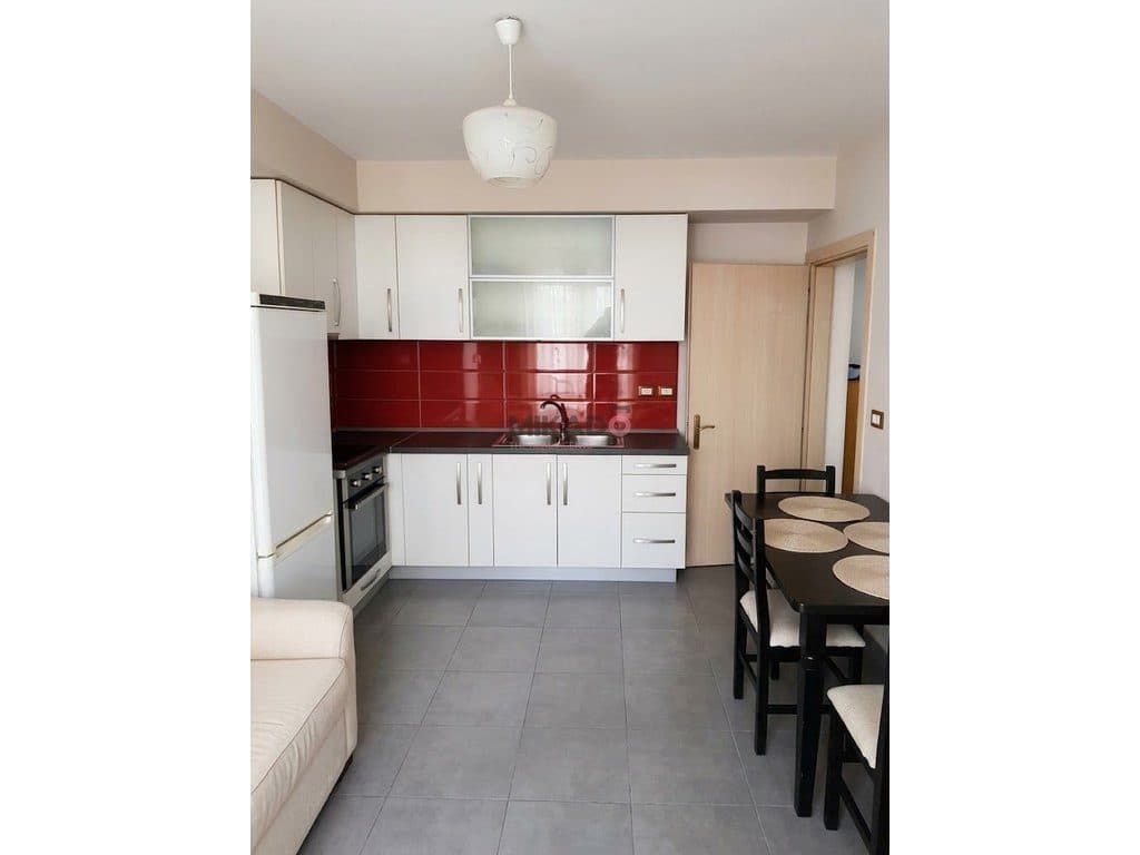 Apartament 1+1 me qira – Shkolla e Bashkuar !