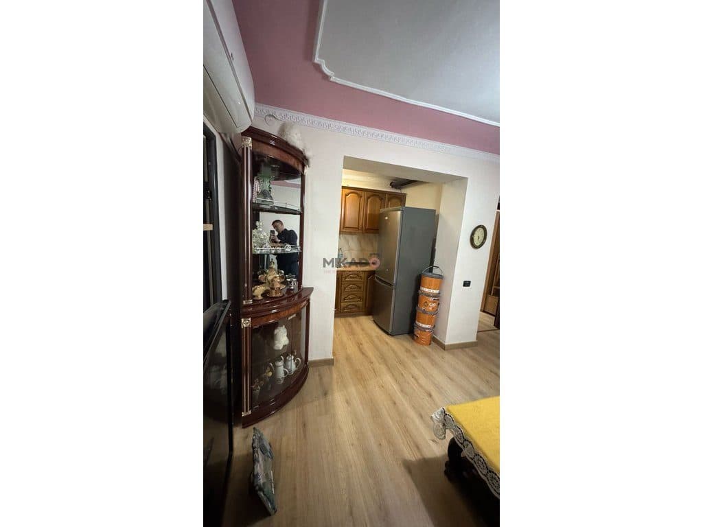 Apartament 2+1 me qira – pranë Komisariatit Nr.4, Rr e Dibrës! 3