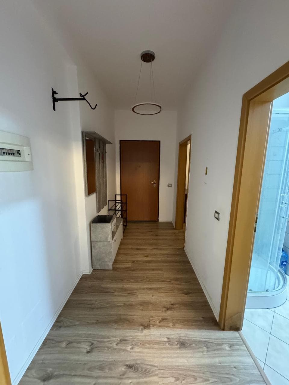 Apartament 1+1 me qira – Liqeni i Thatë ! 3