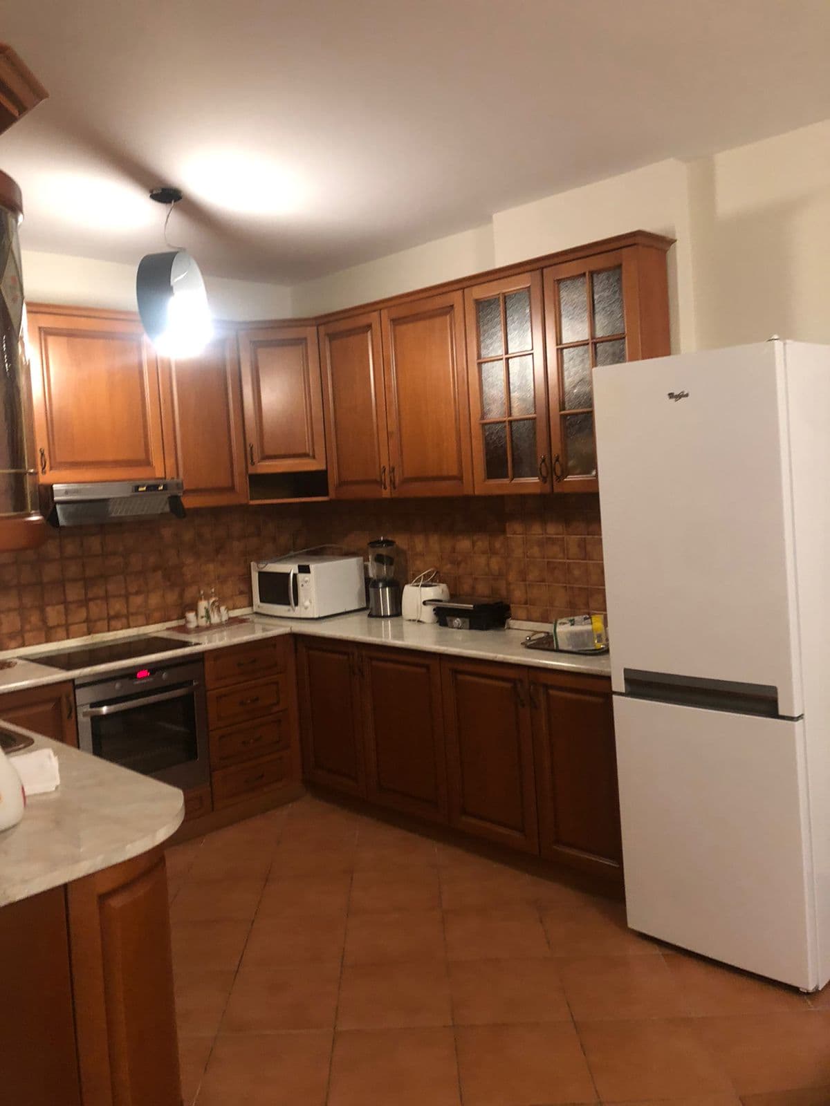 Jepet me Qira Apartament 1+1 prane Xheko Imperial! 2