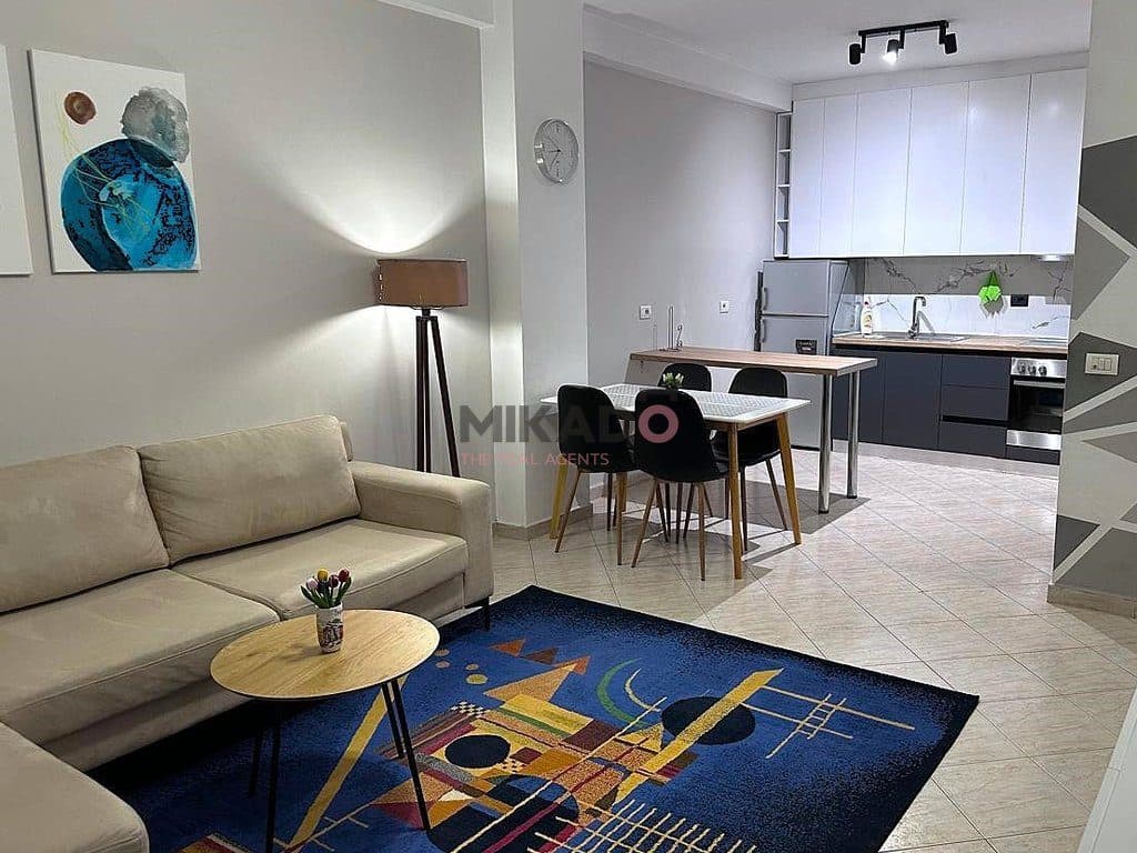 Apartament 1+1 me qira – Ish Parku (Qendra Condor) !