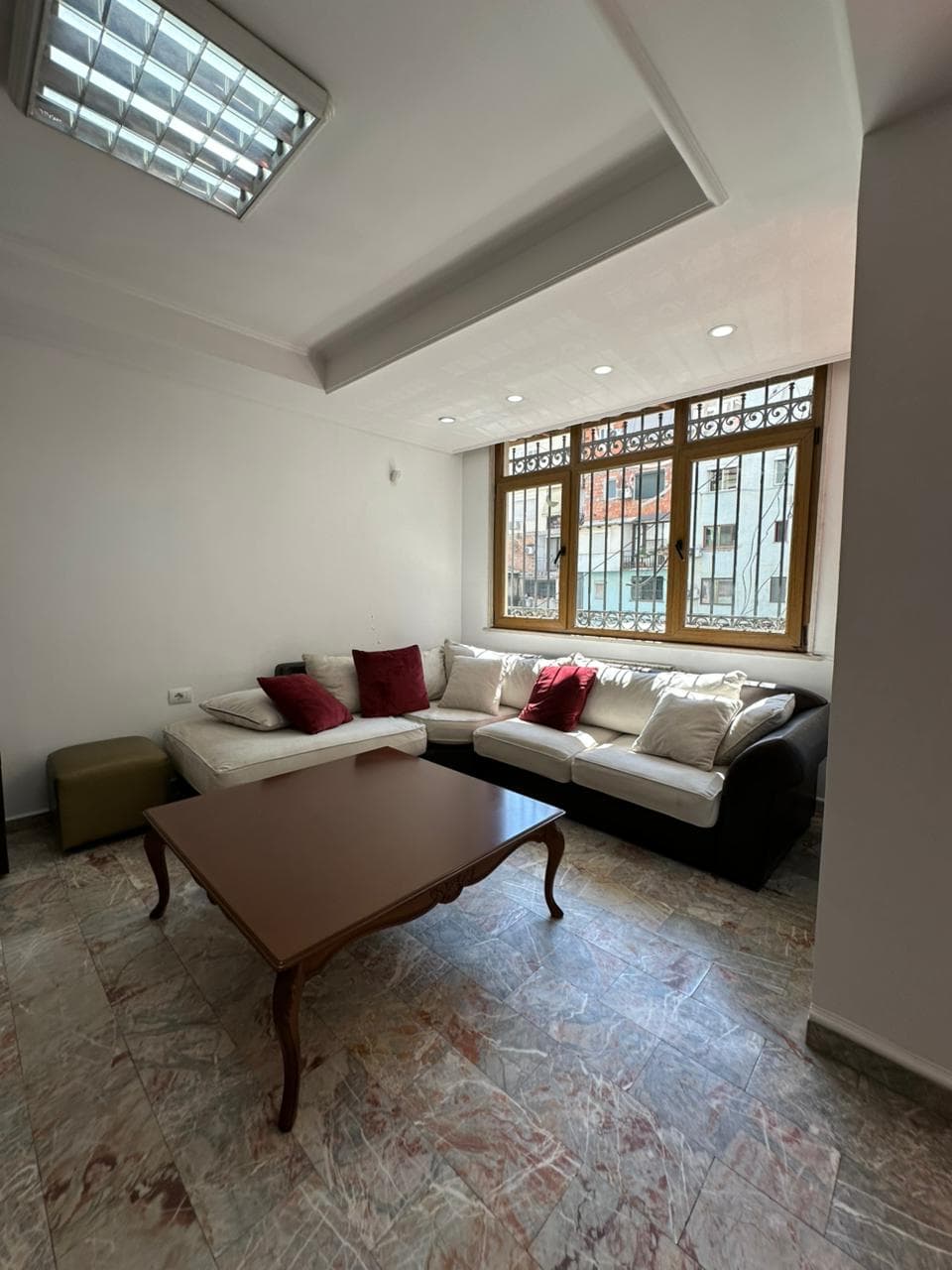 Apartament 2+1 Me Qira - Perballe EHW, Sheshi Willson! 3