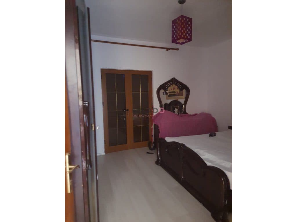 Vilë 2+1 me qira – Zona e Institutit ! 3