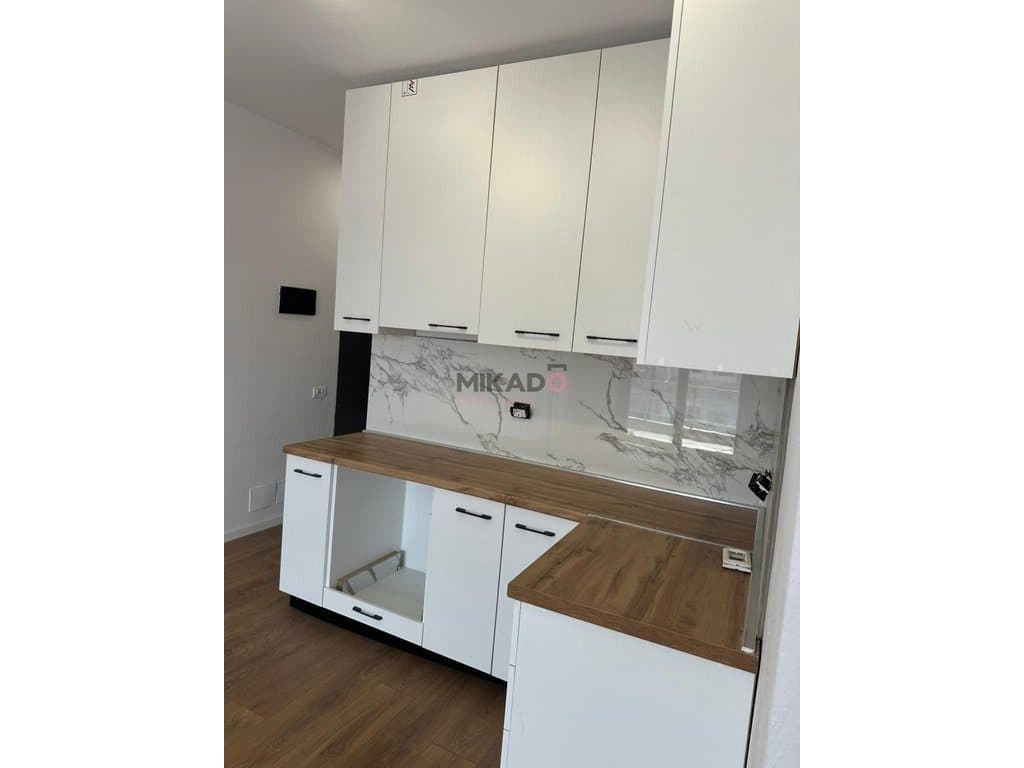 Shitet apartament 2+1 prane Pazarit te Ri! 2