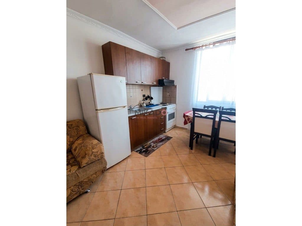 Apartament 1+1 me qira – QSUT ! 3