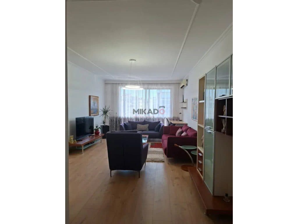 Jepet me Qira Apartament në Bllok – Rruga Nikolla Tupe!