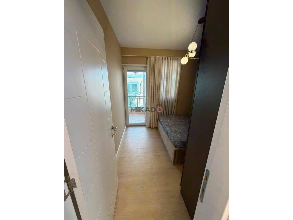 Apartament 1+1 me qira – Materniteti i Ri ! 4