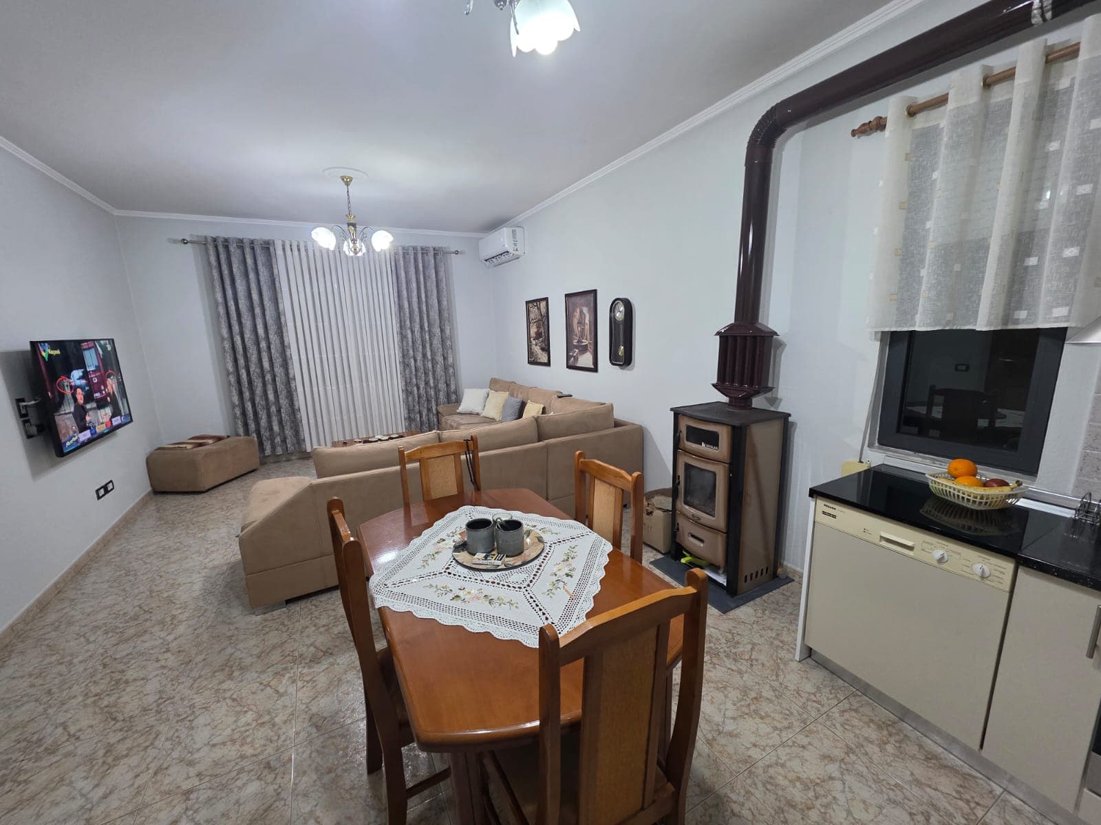 Apartament 2+1 me qira – Ali Demi, pranë Maternitetit Koço Glozheni ! 2