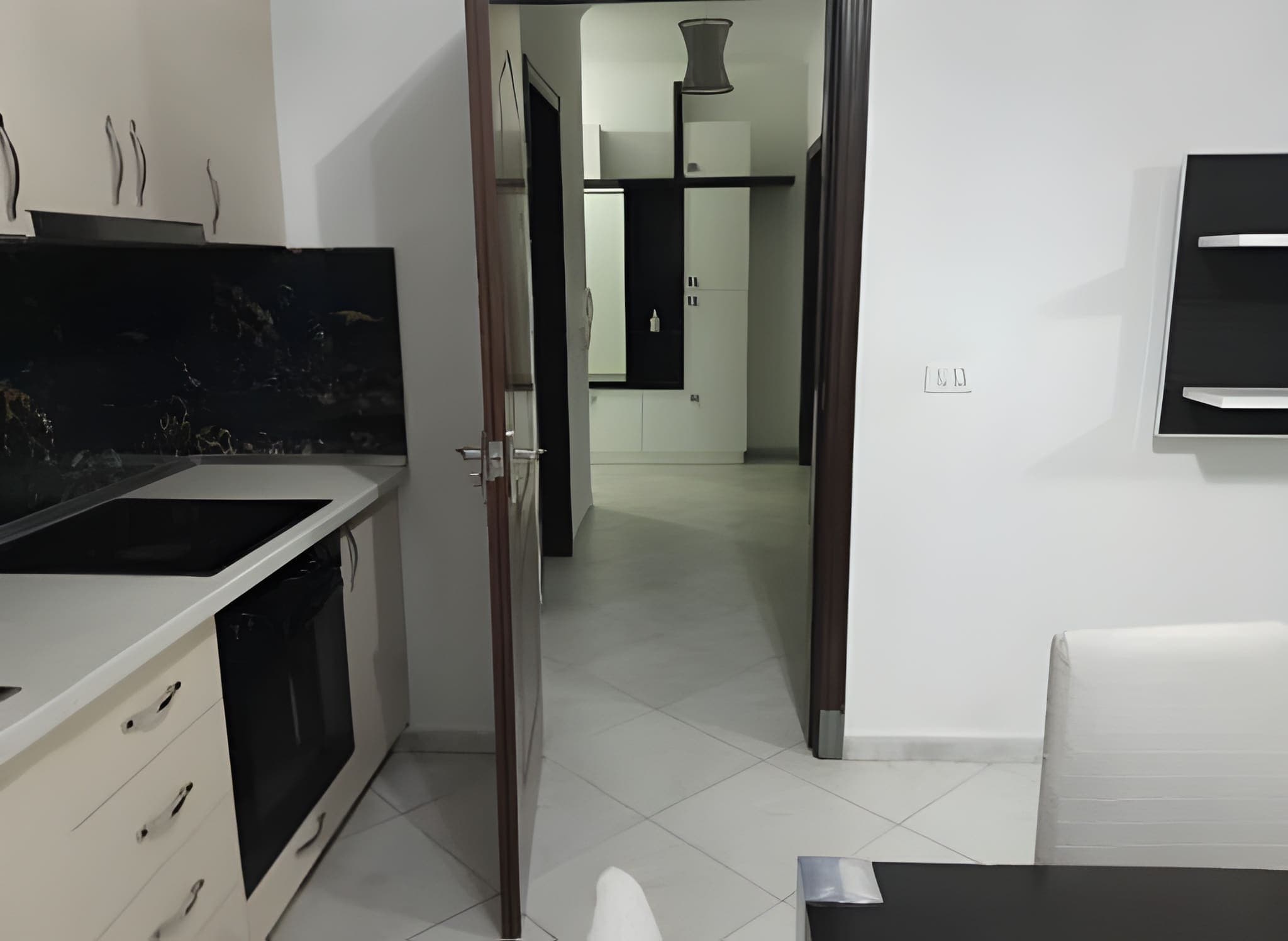 Jepet me Qera – Apartament 2+1 në Yzberisht ! 4