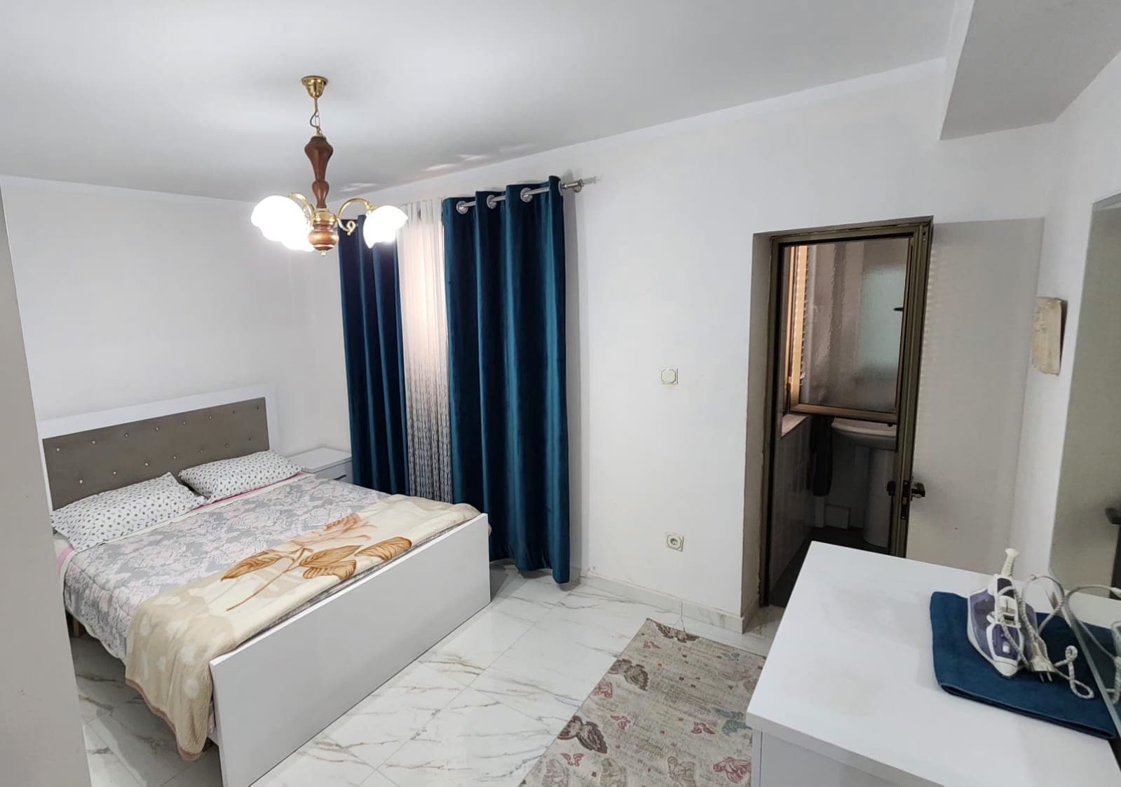 Apartament 2+1+2 me qira – Rruga Fortuzi - 5 minuta larg qendrës së Tiranës ! 4