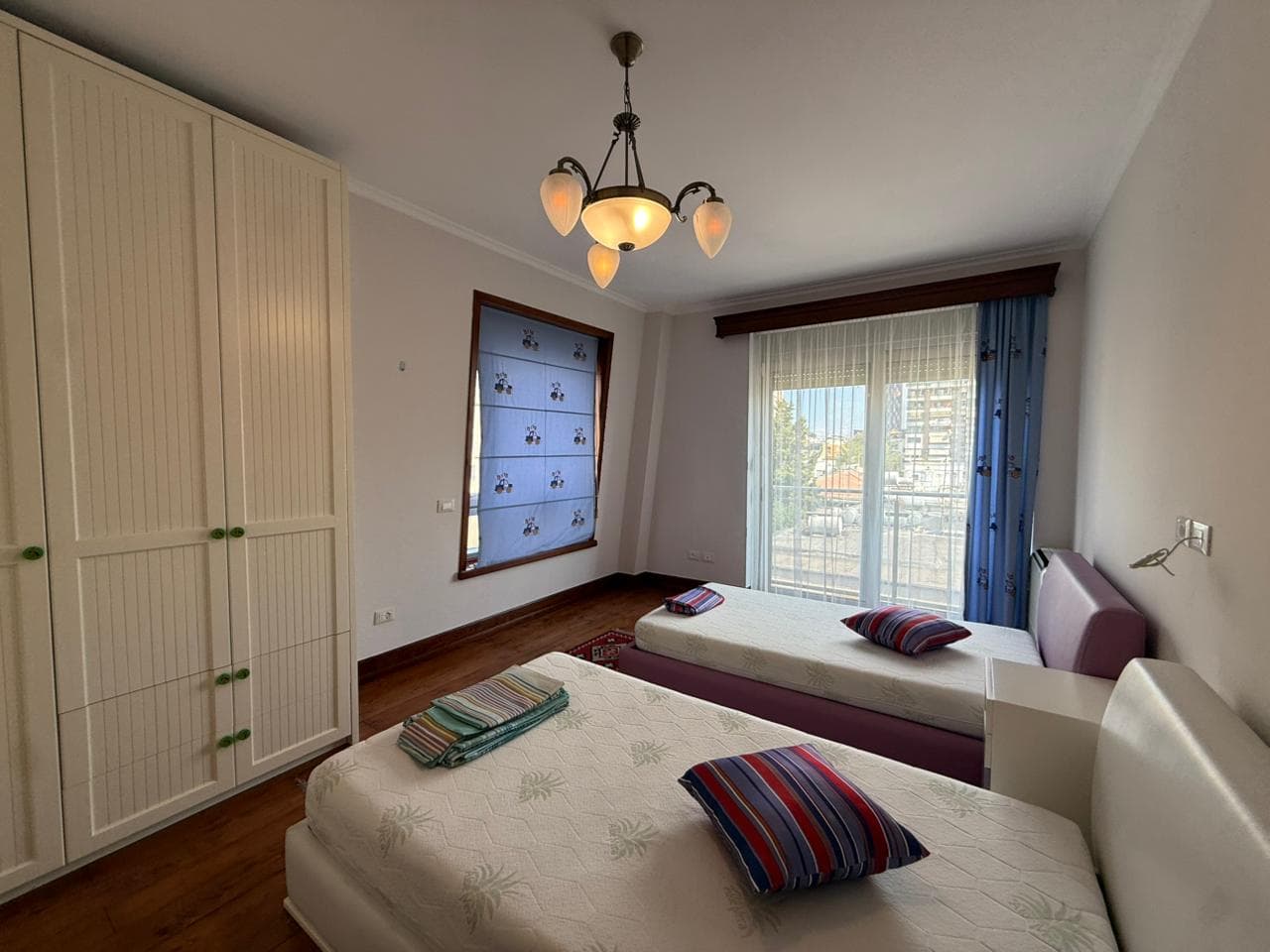 JEPET ME QIRA APARTAMENT PREMIUM 4+1+3 + 1 PARKIM | TIRANA E RE | 198 M² NETO 4