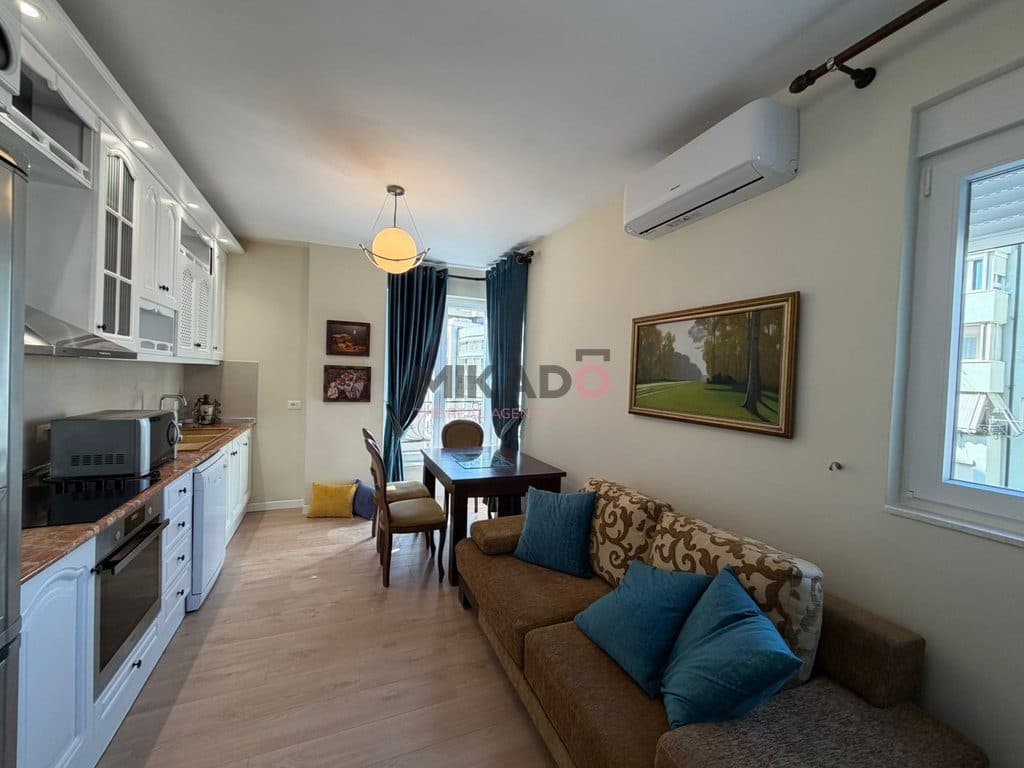 Jepet me Qira Apartament 1+1 tek Rruga Faik Konica! 2