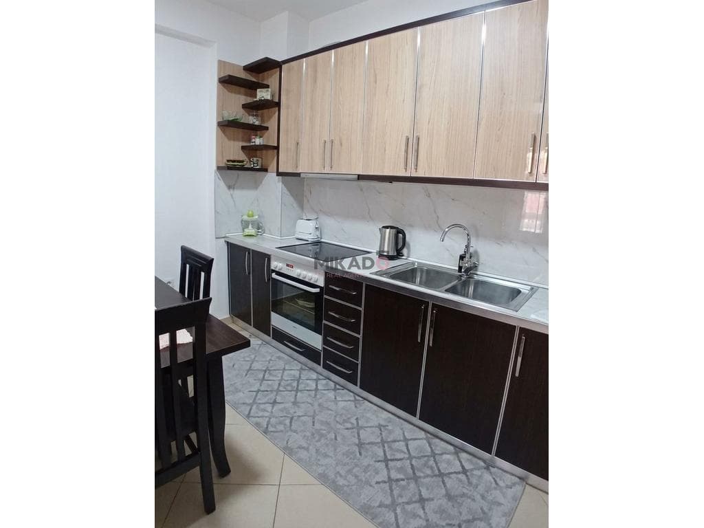 Apartament 2+1 me qira – Golden Park, Përballë Amerikan 3 ! 3